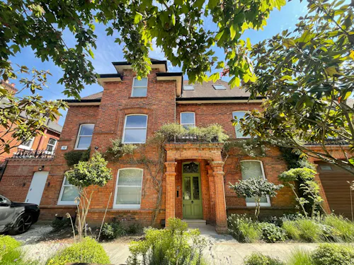 Large Wandsworth family home, B2142