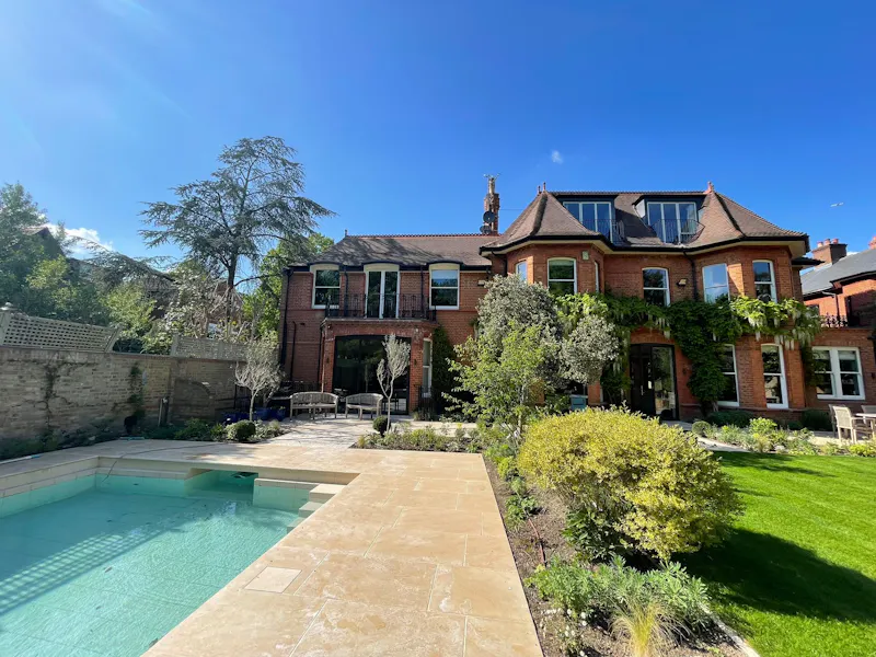Large Wandsworth family home, B2142 (photo 58)