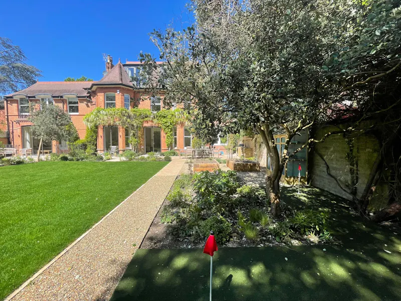Large Wandsworth family home, B2142 (photo 62)