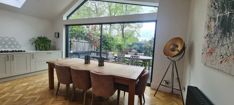 Dining room at Modern family home Aldersbrook, D2882 (photo 6)
