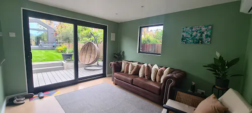 Modern family home Aldersbrook, D2882