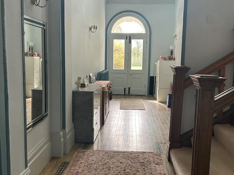 Entrance hall at Character Sevenoaks Period home, B2143 (photo 3)