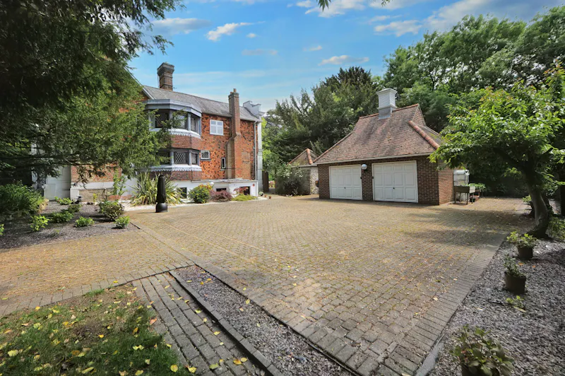 Garage at Character Sevenoaks Period home, B2143 (photo 37)