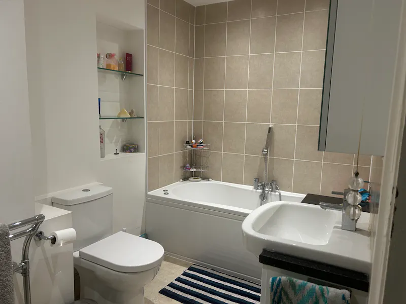 Bathroom at Character Sevenoaks Period home, B2143 (photo 24)