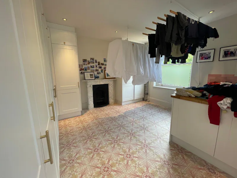Utility room at Large Wandsworth family home, B2142 (photo 53)