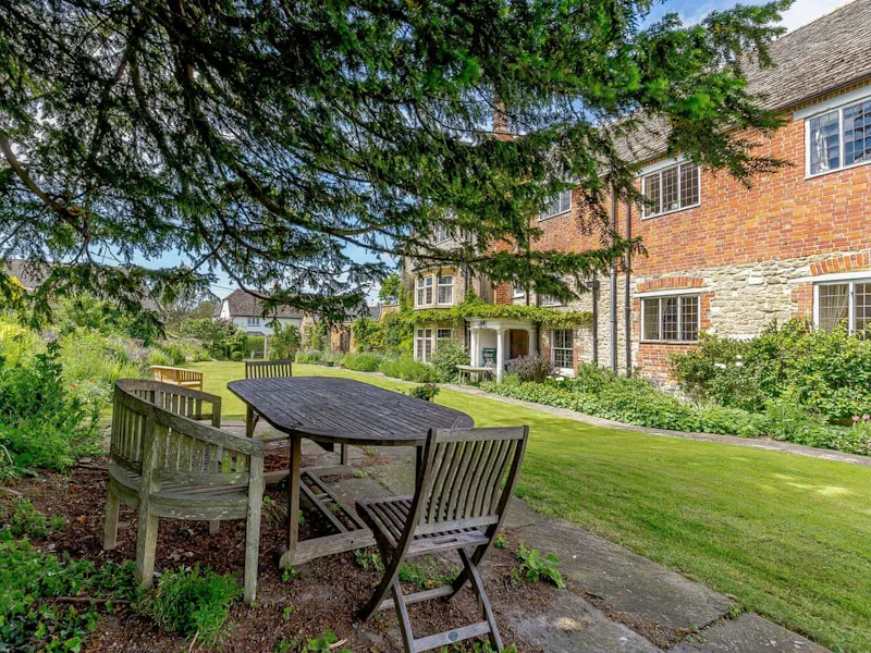 Charming manor near Swindon, M373 (photo 26)