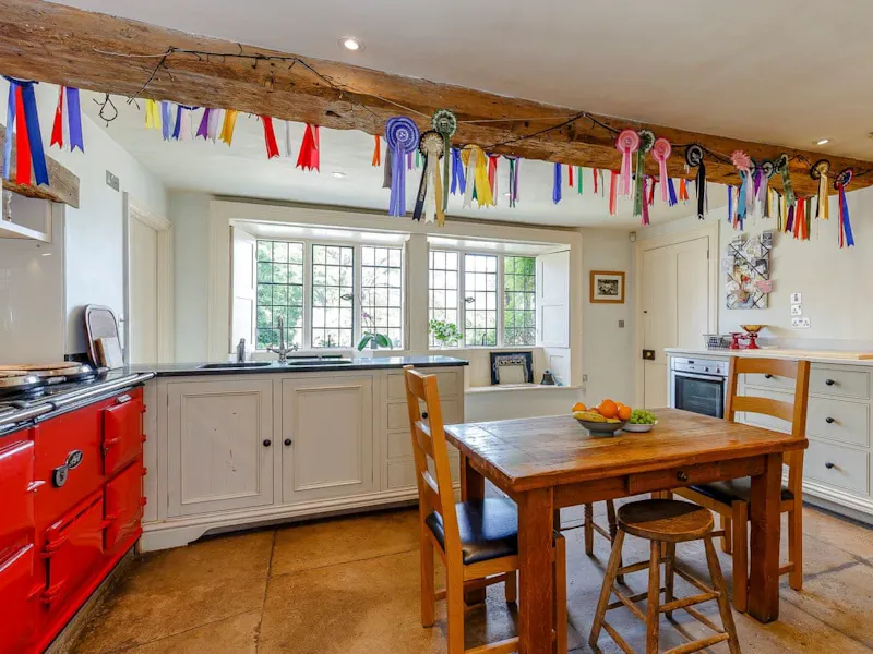 Charming manor near Swindon, M373 (photo 10)