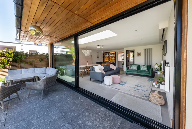 Terrace/Patio at Contemporary Twickenham Home, D2885 (photo 20)