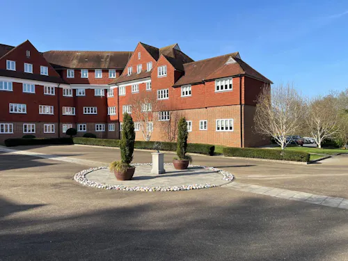 Banstead luxury apartment, F1277