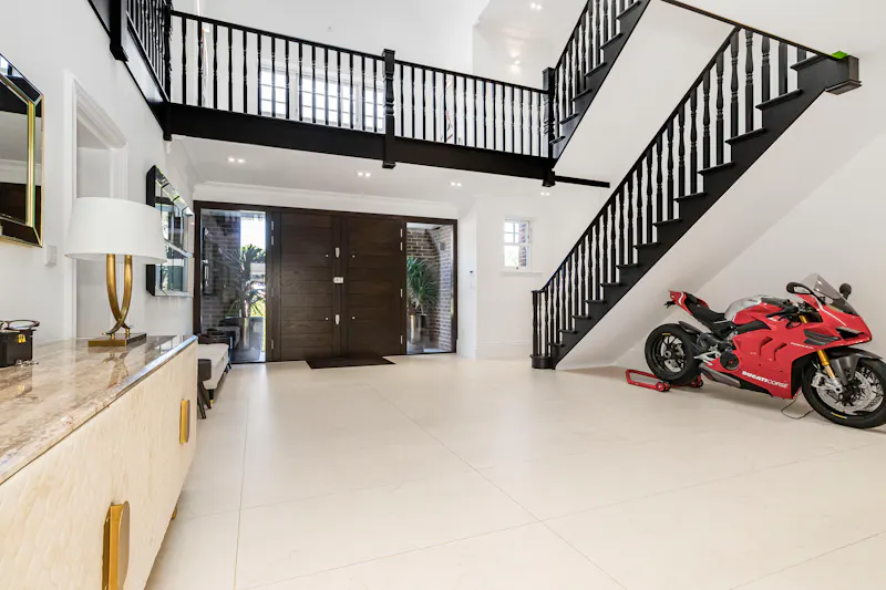 Floor - tiled at Hadley Wood Modern Mansion, D2886 (photo 2)