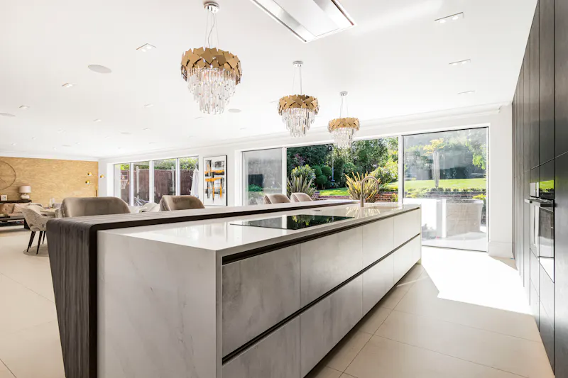 Kitchen at Hadley Wood Modern Mansion, D2886 (photo 4)