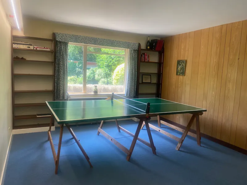 Panelling at 60s Berkhamsted home, D2879 (photo 15)