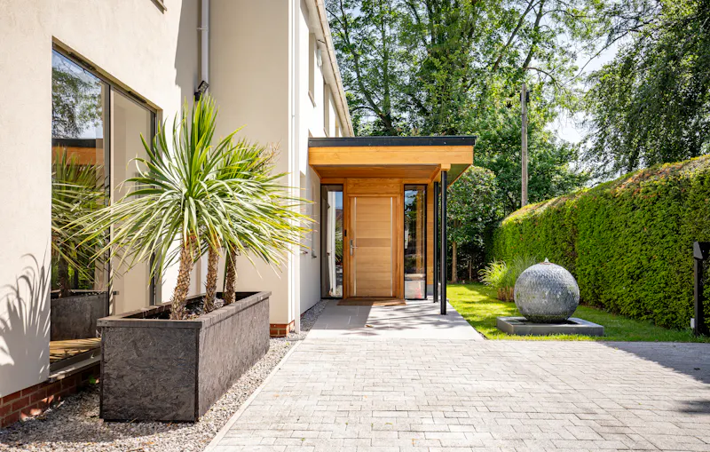 Contemporary River Thames Home, D2883 (photo 2)