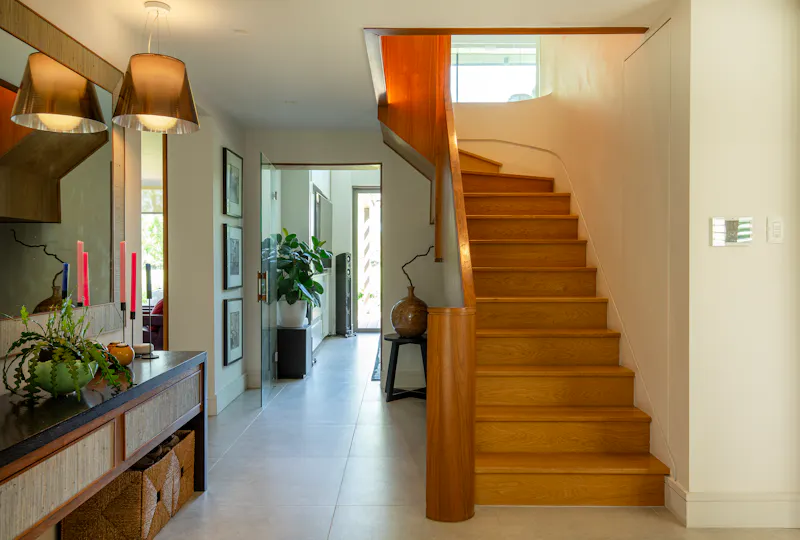 Contemporary River Thames Home, D2883 (photo 8)