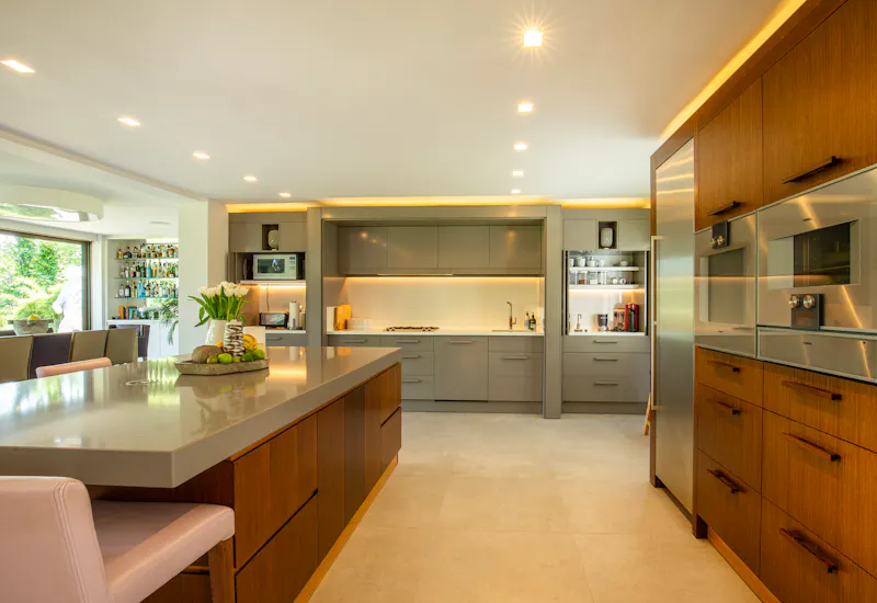 Contemporary River Thames Home, D2883 (photo 14)