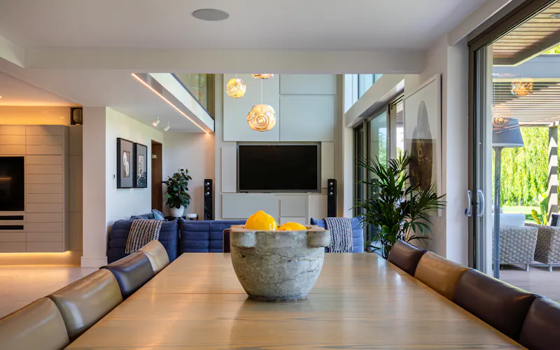 Contemporary River Thames Home, D2883 (photo 24)