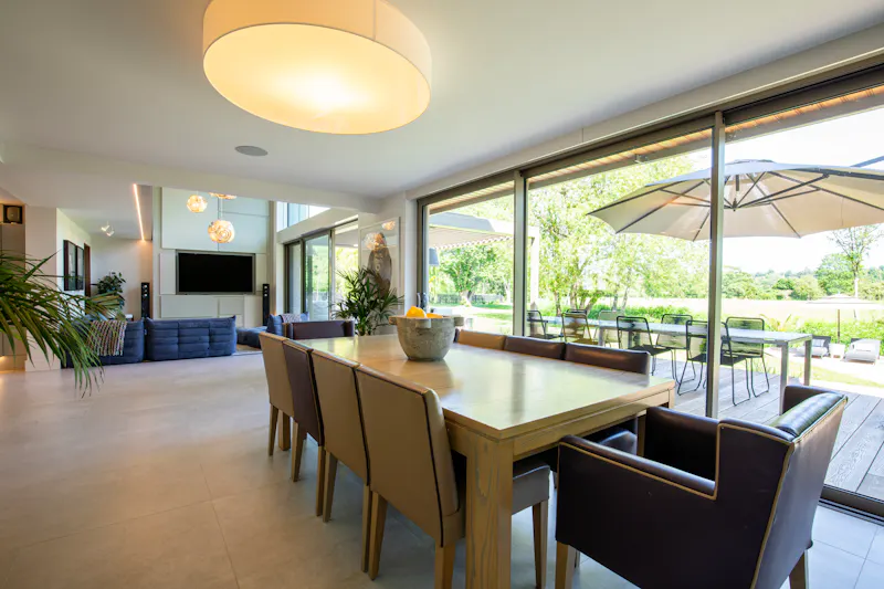 Dining room at Contemporary River Thames Home, D2883 (photo 23)