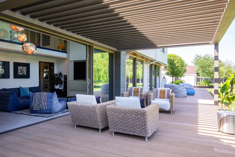 Terrace/Patio at Contemporary River Thames Home, D2883 (photo 54)