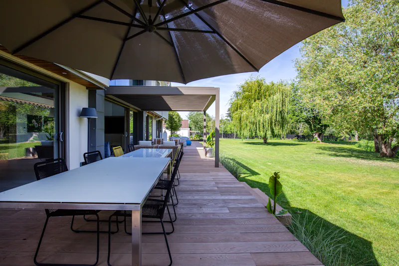 Contemporary River Thames Home, D2883 (photo 56)