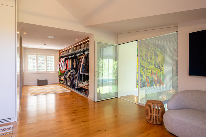 Dressing room at Contemporary River Thames Home, D2883 (photo 43)