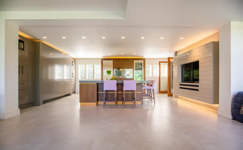 Contemporary River Thames Home, D2883 (photo 16)