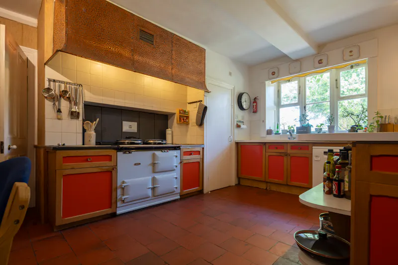 Aga at Magical South Downs farmhouse, E554 (photo 17)