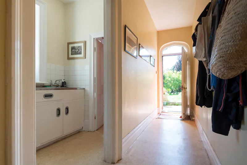 Magical South Downs farmhouse, E554 (photo 25)