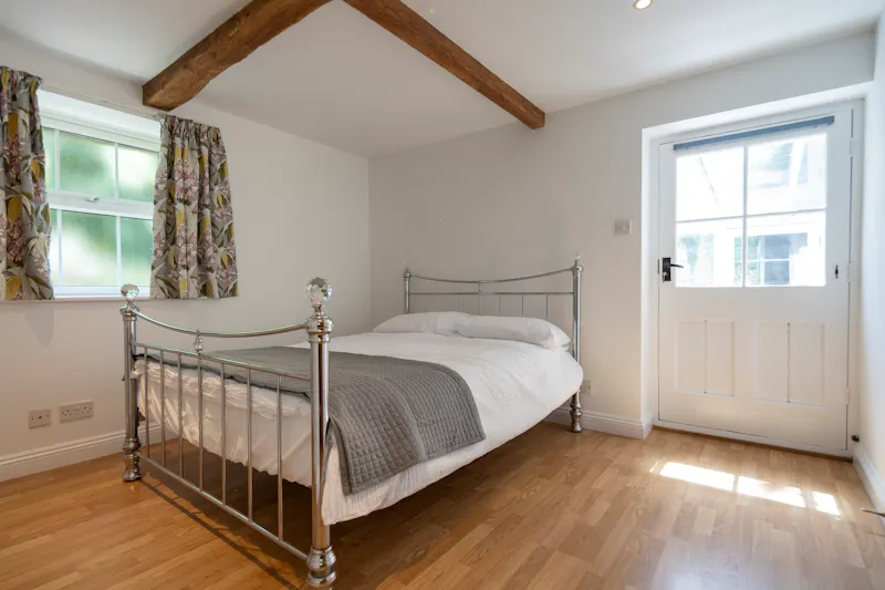 Magical South Downs farmhouse, E554 (photo 70)