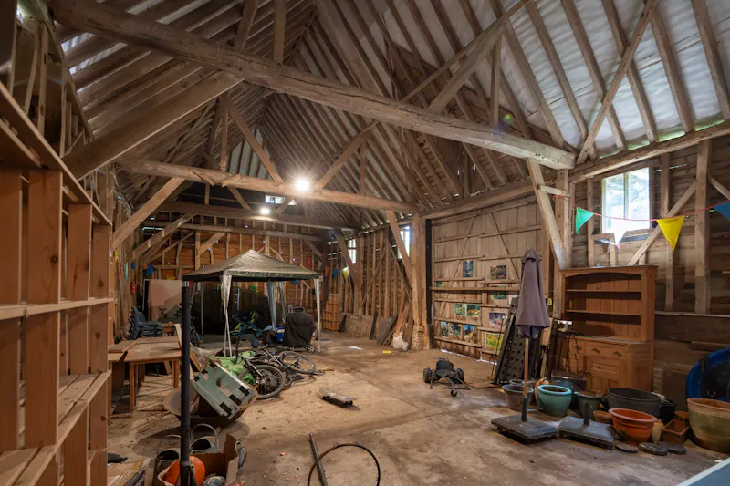 Beams at Magical South Downs farmhouse, E554 (photo 80)