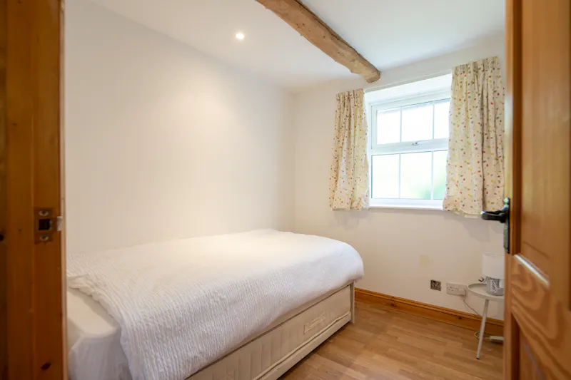 Magical South Downs farmhouse, E554 (photo 71)
