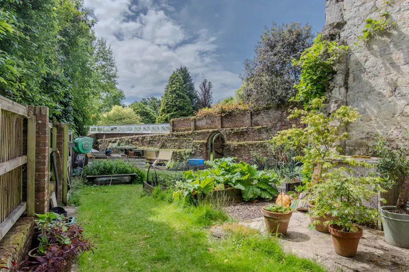 Magical South Downs farmhouse, E554 (photo 130)