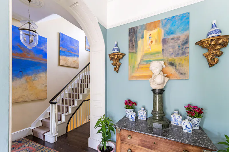 Entrance hall at Elegant Clapham townhouse, A1702 (photo 4)