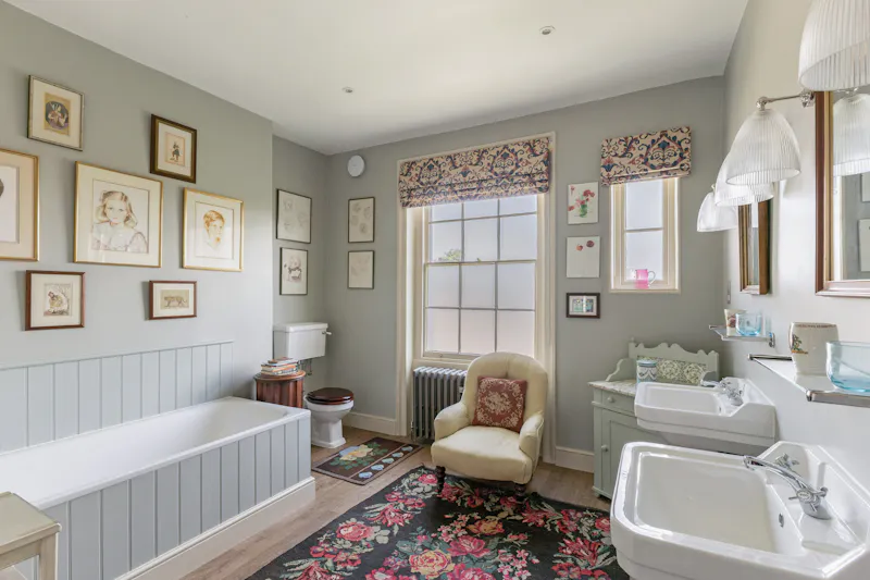 Bathroom at Elegant Clapham townhouse, A1702 (photo 55)