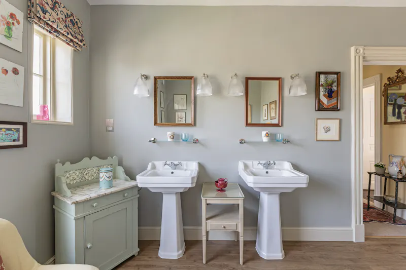Elegant Clapham townhouse, A1702 (photo 57)