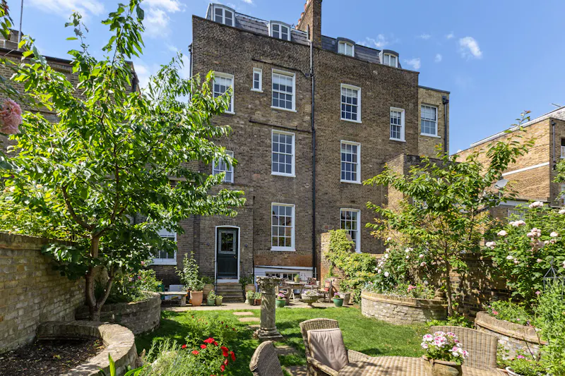 Garden at Elegant Clapham townhouse, A1702 (photo 63)