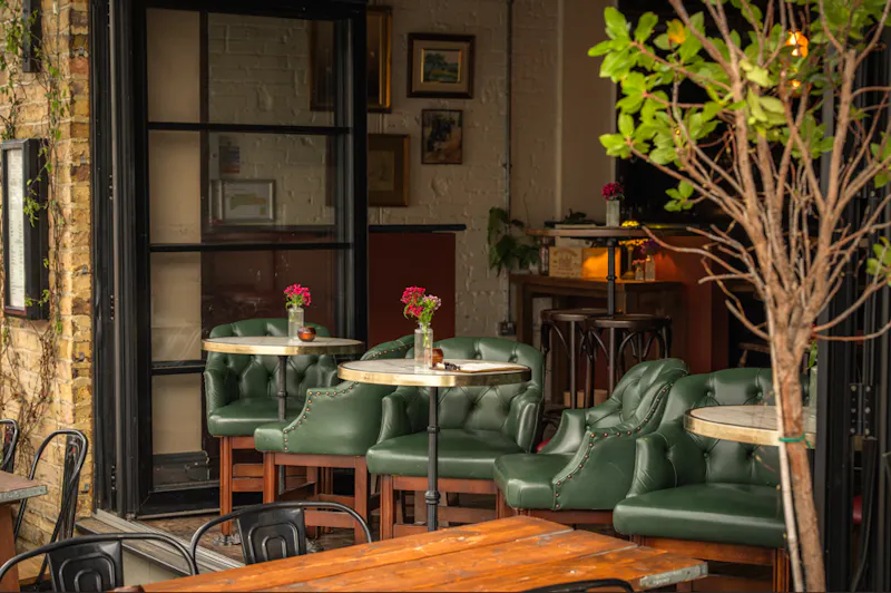 Modern London Pub, R861 (photo 5)