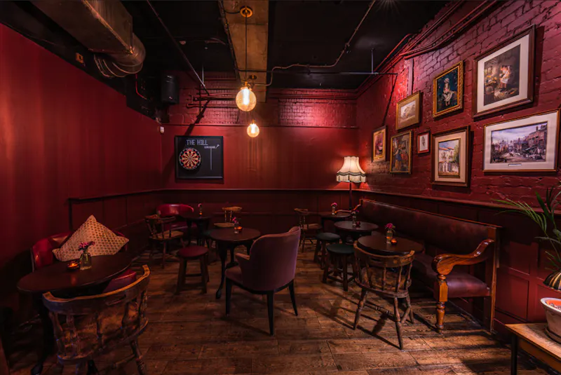 Modern London Pub, R861 (photo 9)
