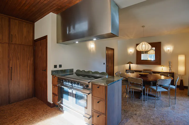 Cotswolds 70's homestay, D2884 (photo 10)