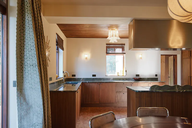 Cotswolds 70's homestay, D2884 (photo 15)