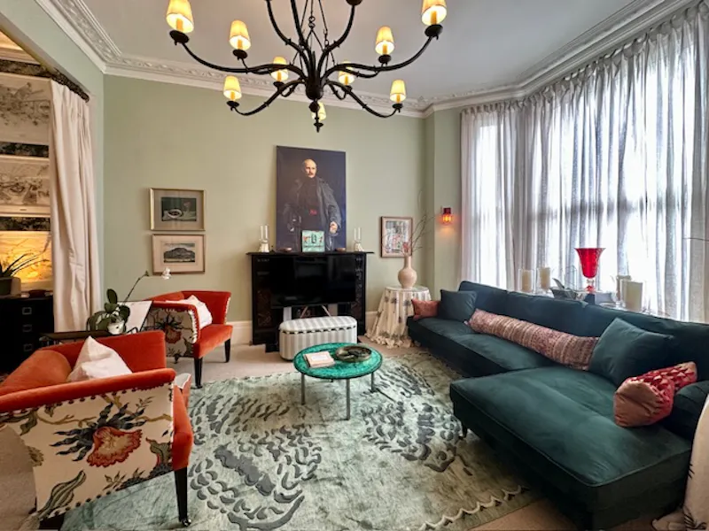 Living Room at West Kensington Townhouse, B2119 (photo 6)