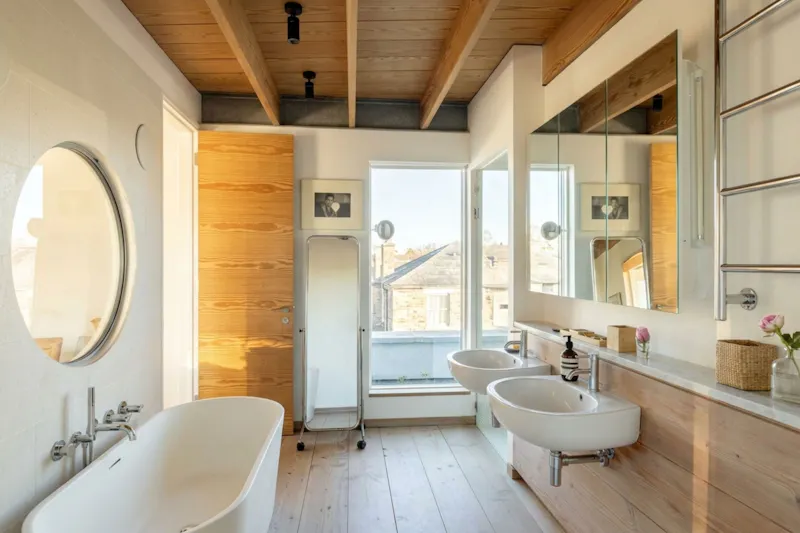 Bathroom at Architectural Kensal Rise Home, K503 (photo 31)
