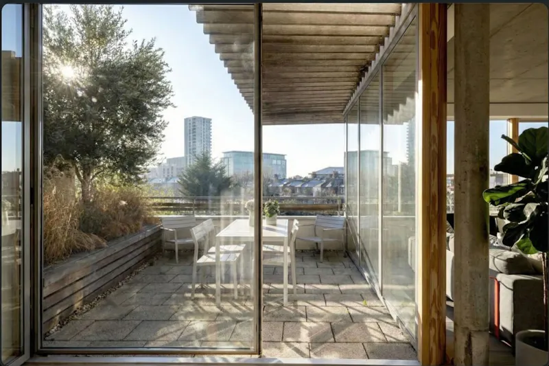 Roof terrace at Architectural Kensal Rise Home, K503 (photo 8)