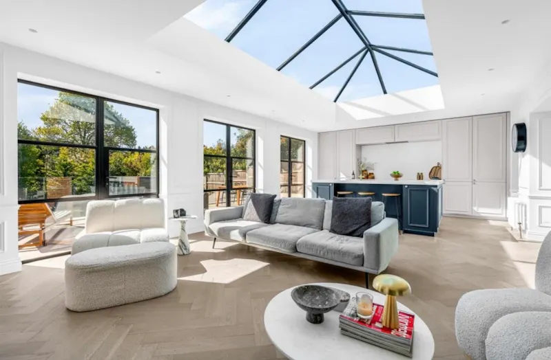 French doors at Bright Nuffield Family Home, D2890 (photo 3)