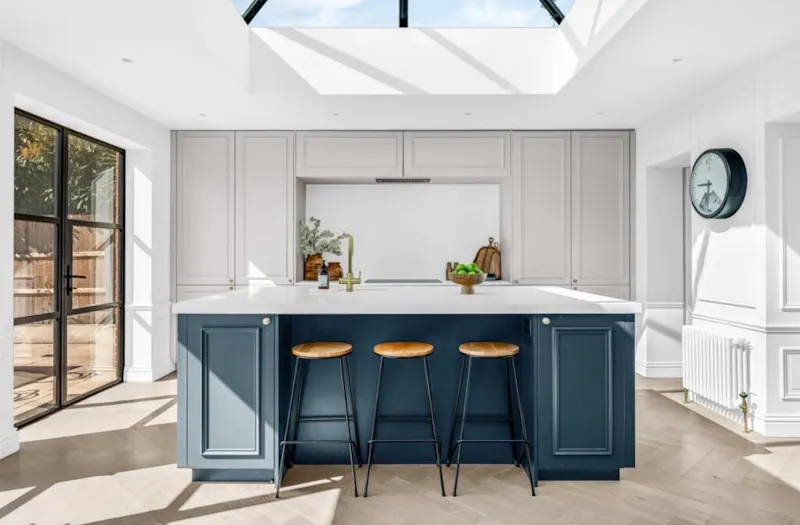Bright Nuffield Family Home, D2890 (photo 6)