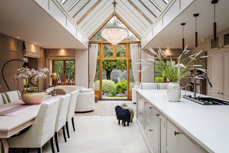 Striking Surrey Hills House, M305 (photo 12)