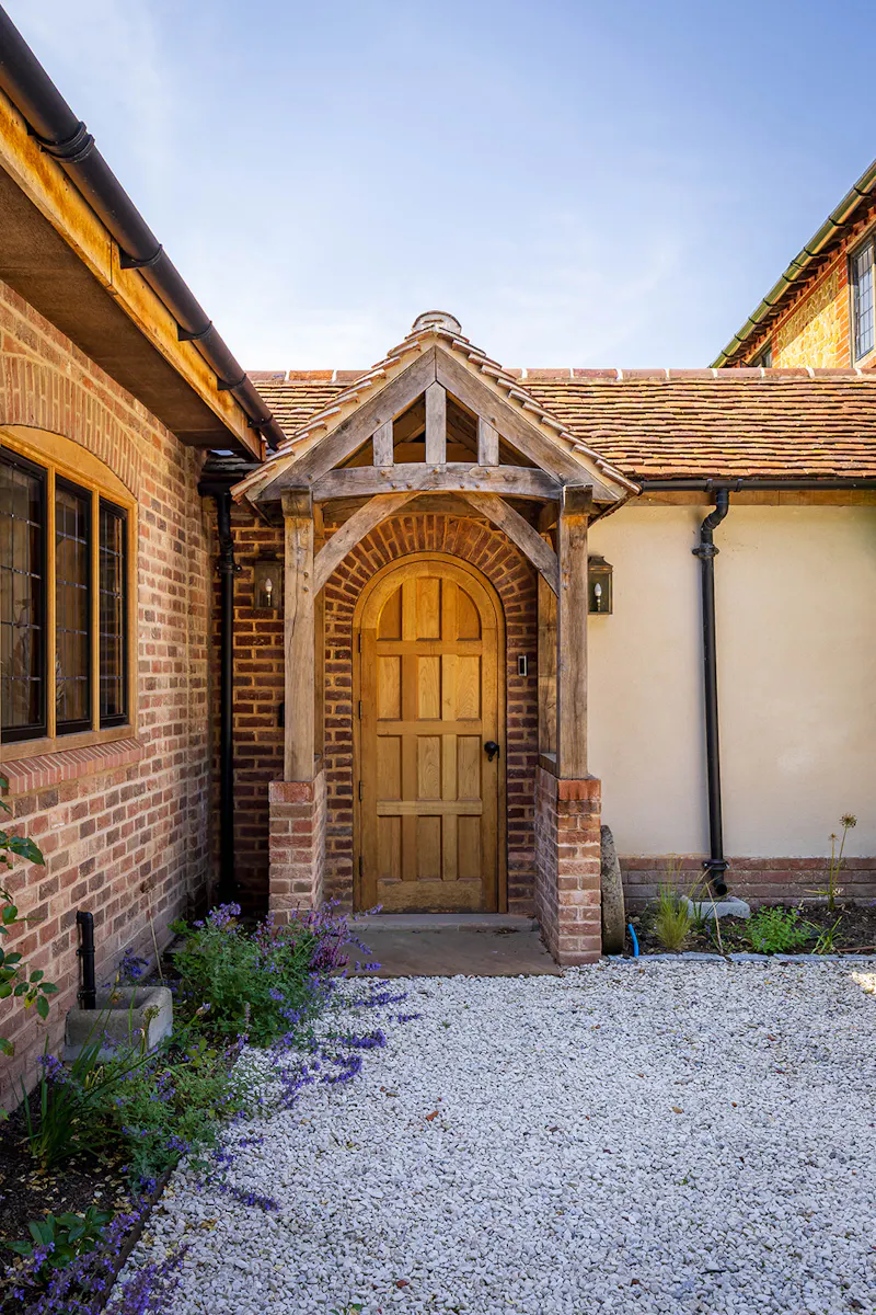 Striking Surrey Hills House, M305 (photo 61)