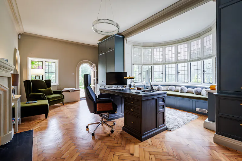 Office at Striking Surrey Hills House, M305 (photo 20)