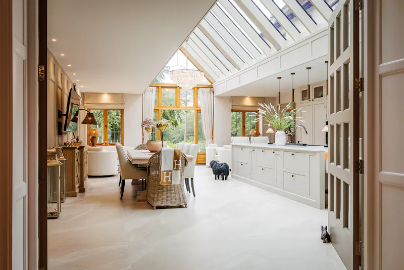 Striking Surrey Hills House, M305 (photo 10)