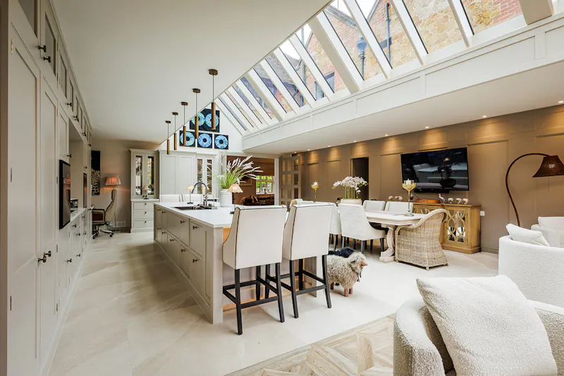 Striking Surrey Hills House, M305 (photo 13)
