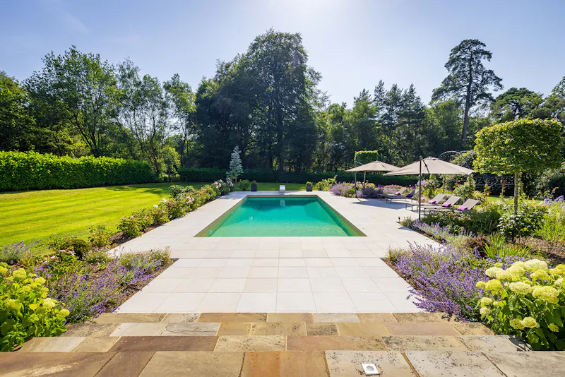 Striking Surrey Hills House, M305 (photo 52)